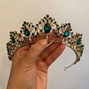Crown Gold & Emerald Green